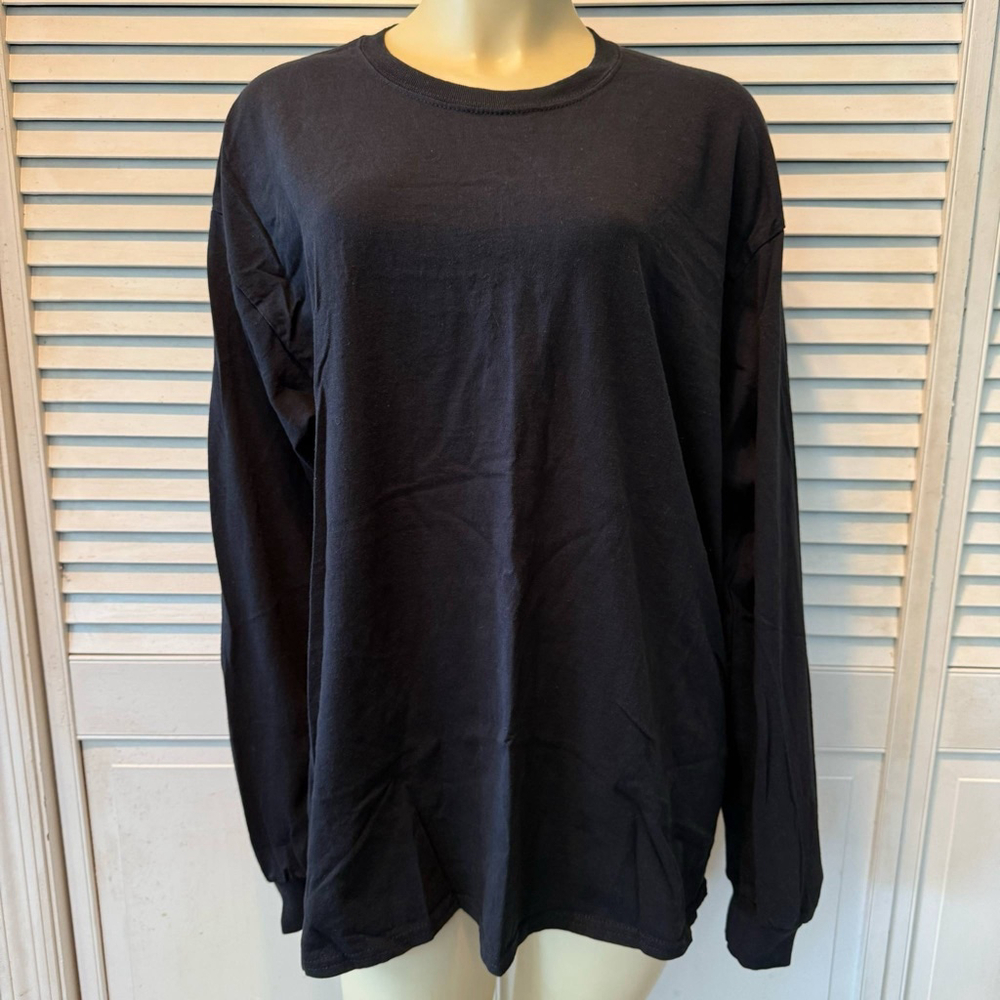 Men's Gildan Black Long Sleeve T-Shirt, Size XL